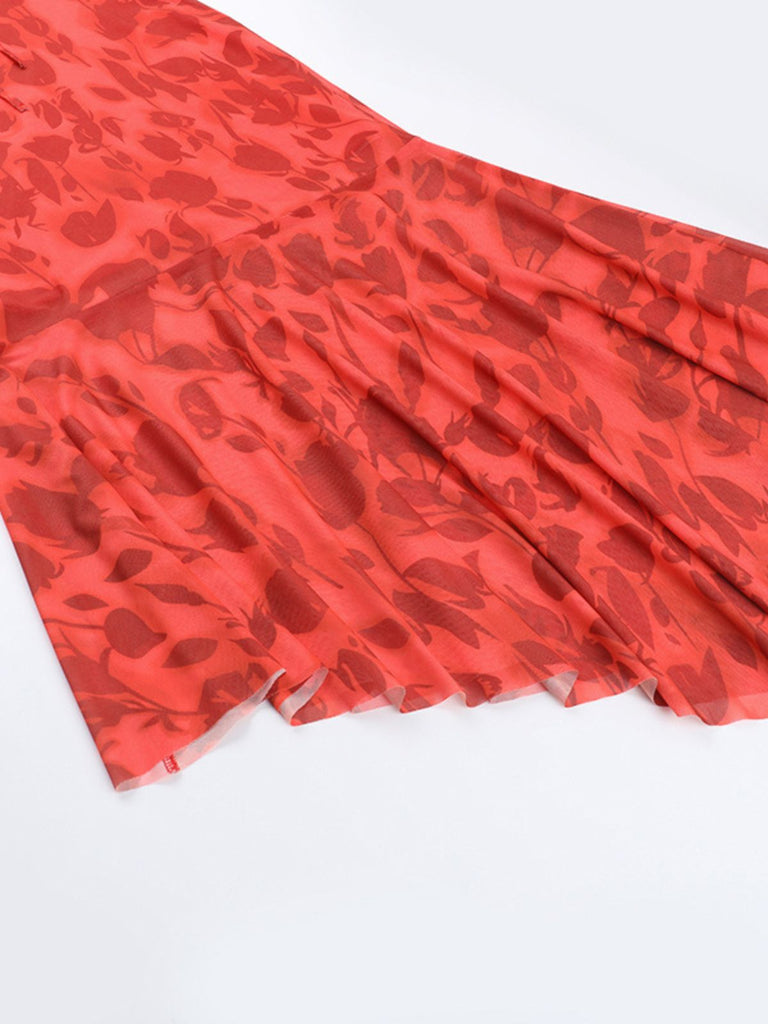 Robe rouge fleurs à bretelles spaghetti des années 1930