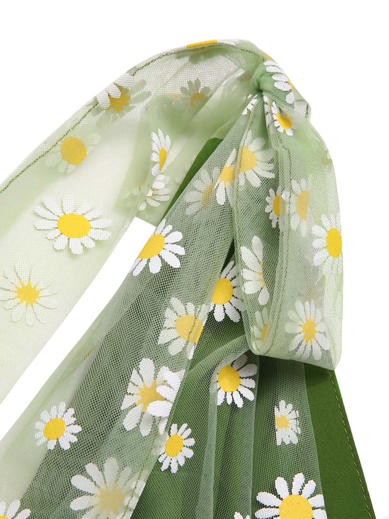 Robe trapèze noire en maille cerise des années 1950