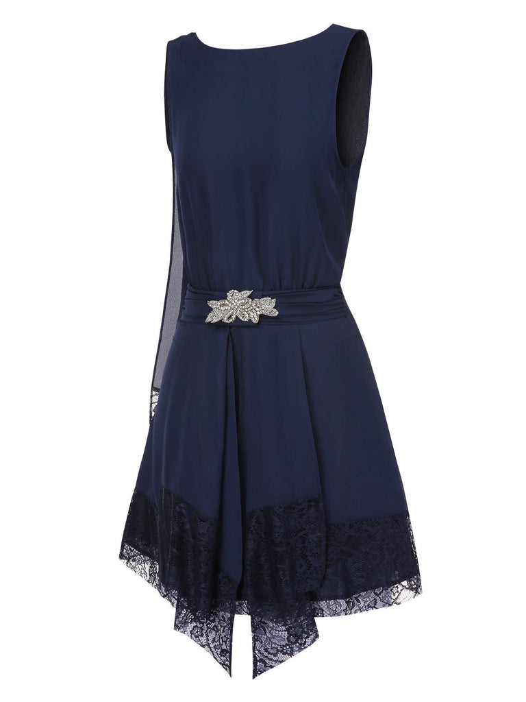 Robe bleue en dentelle patchwork et strass années 1920
