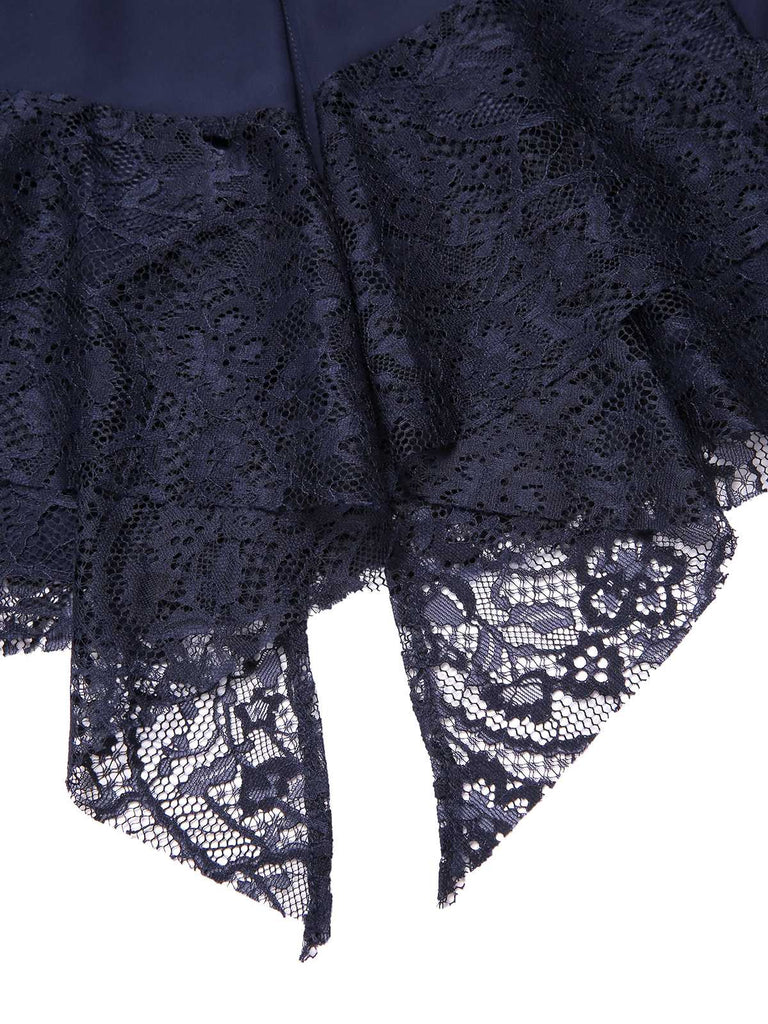 Robe bleue en dentelle patchwork et strass années 1920