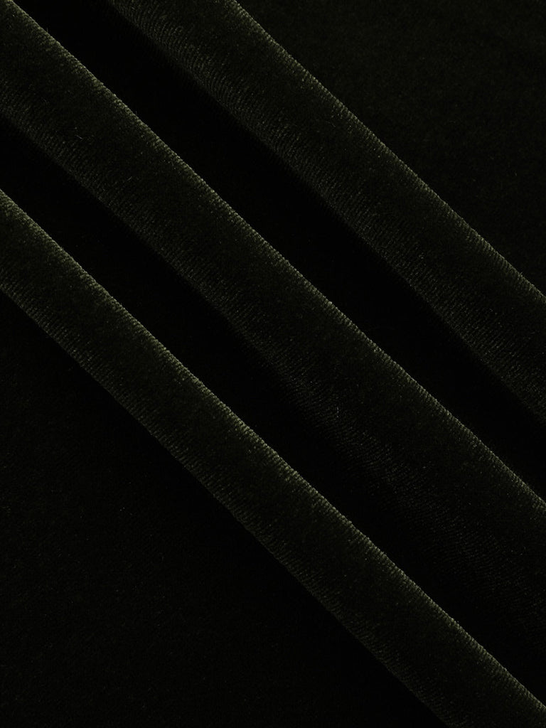 Robe verte en velours manches bouffantes col en V profond et froncées des années 1940