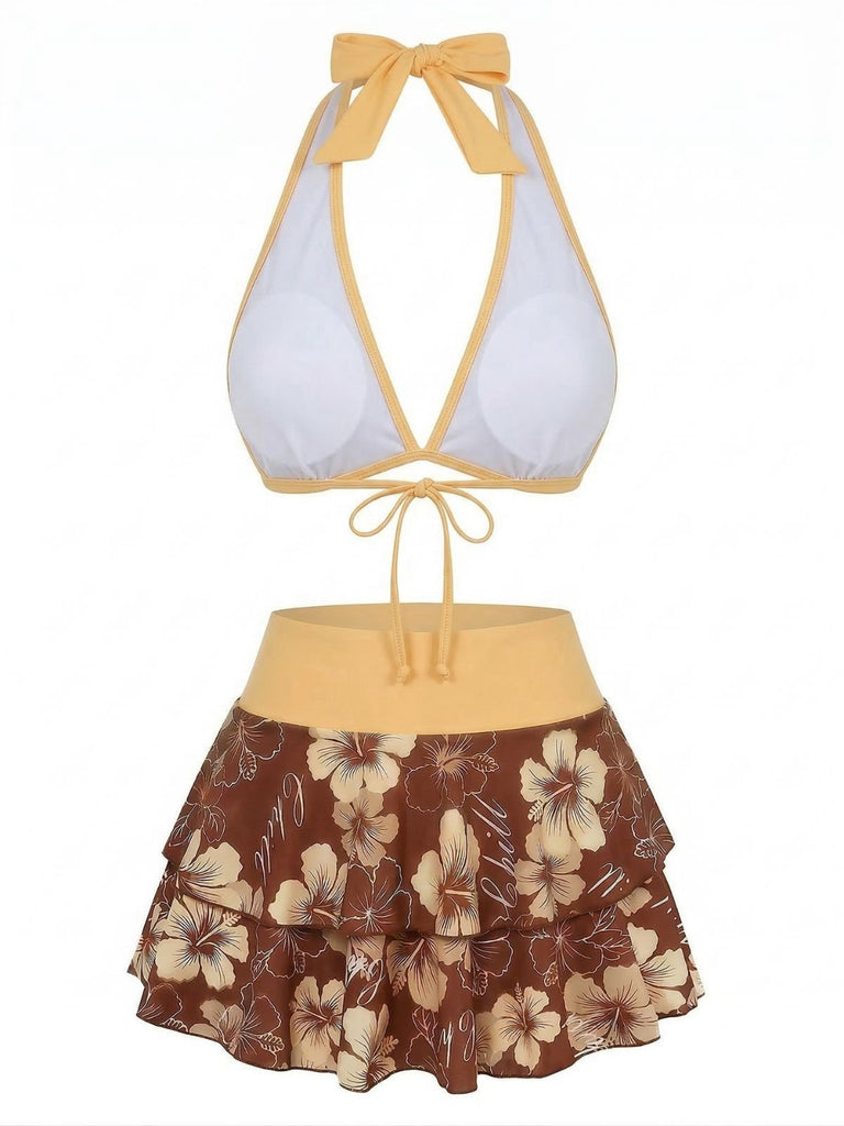 Ensemble bikini rose à imprimé floral à nouer sur le devant et à volants années 1960