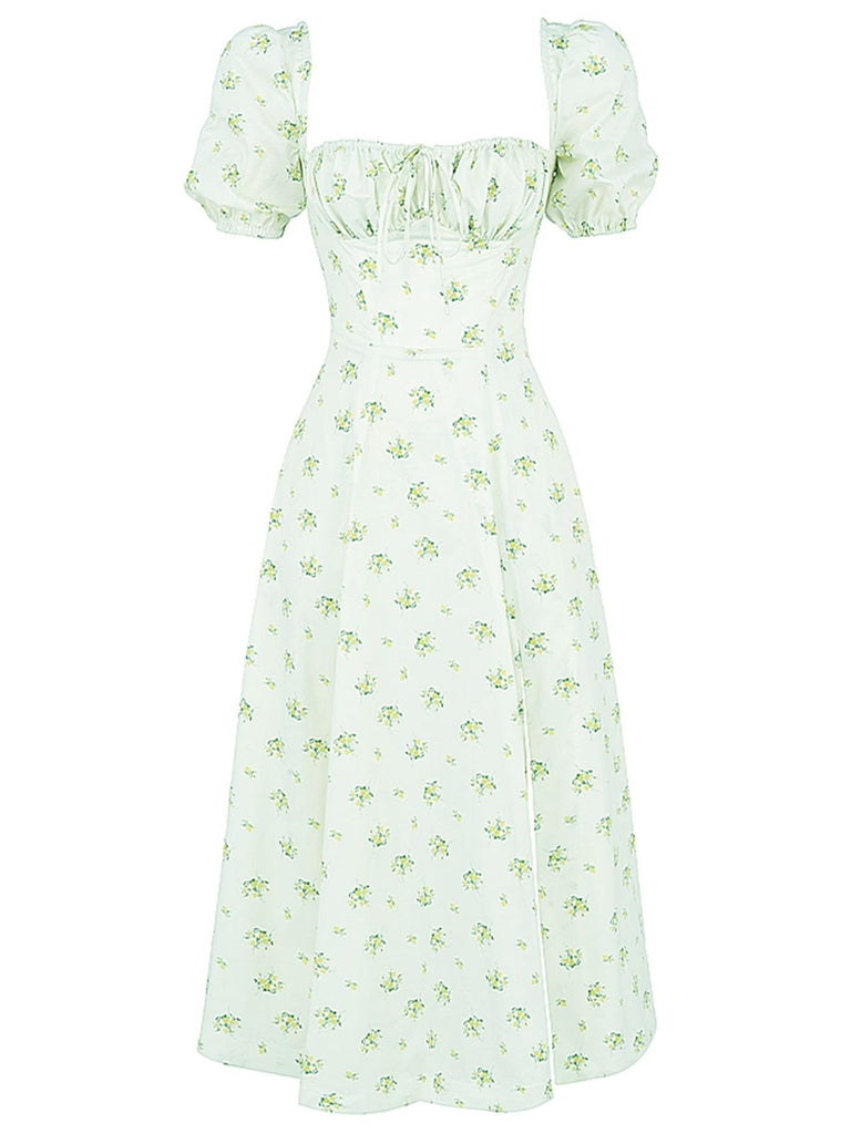 Robe fendue à col carré à petites fleurs des années 1940
