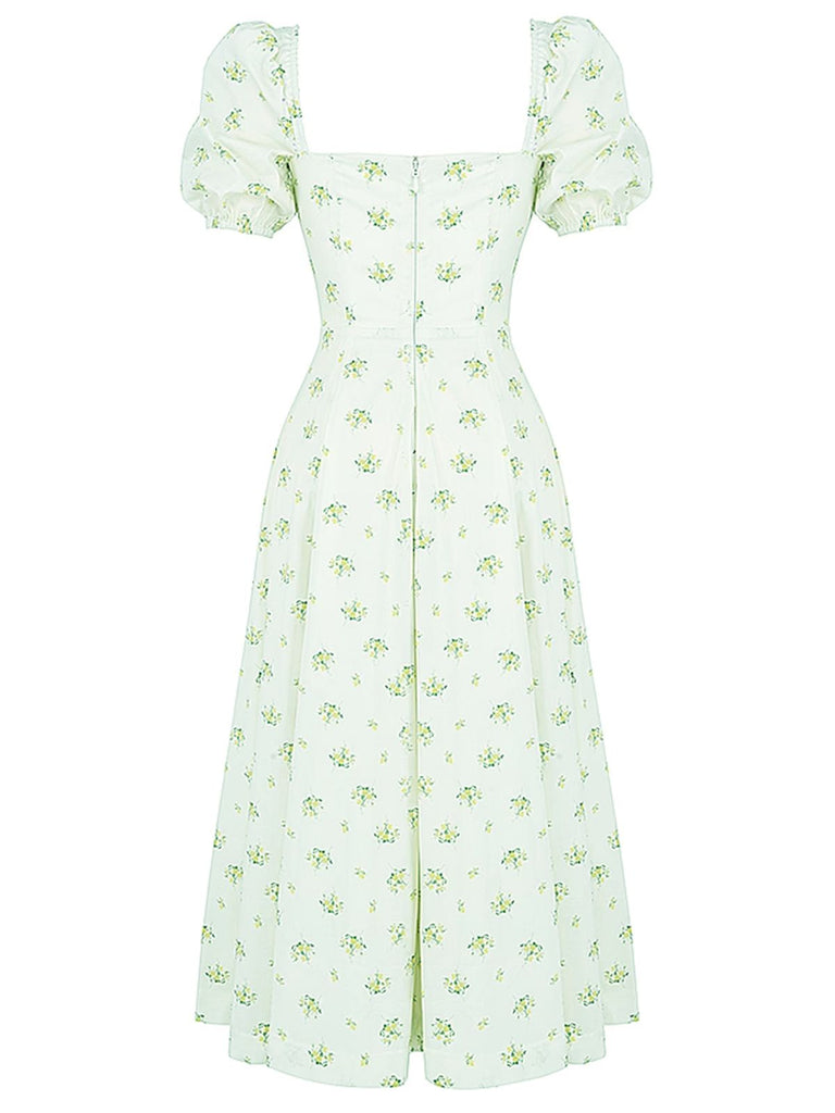 Robe fendue à col carré à petites fleurs des années 1940
