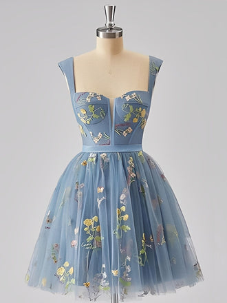 [Prévente] Robe courte en dentelle florale brodée années 1970