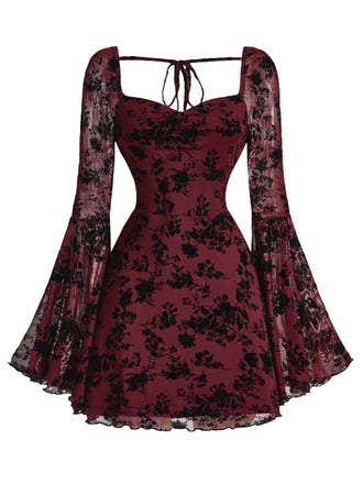 Robe vin rouge en dentelle florale manches évasées des années 1950