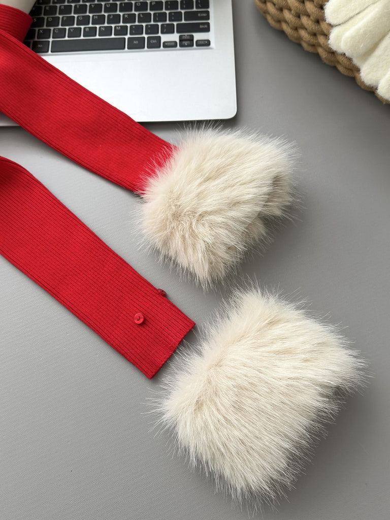 Cardigan rouge en maille col en fourrure amovible des années 1980