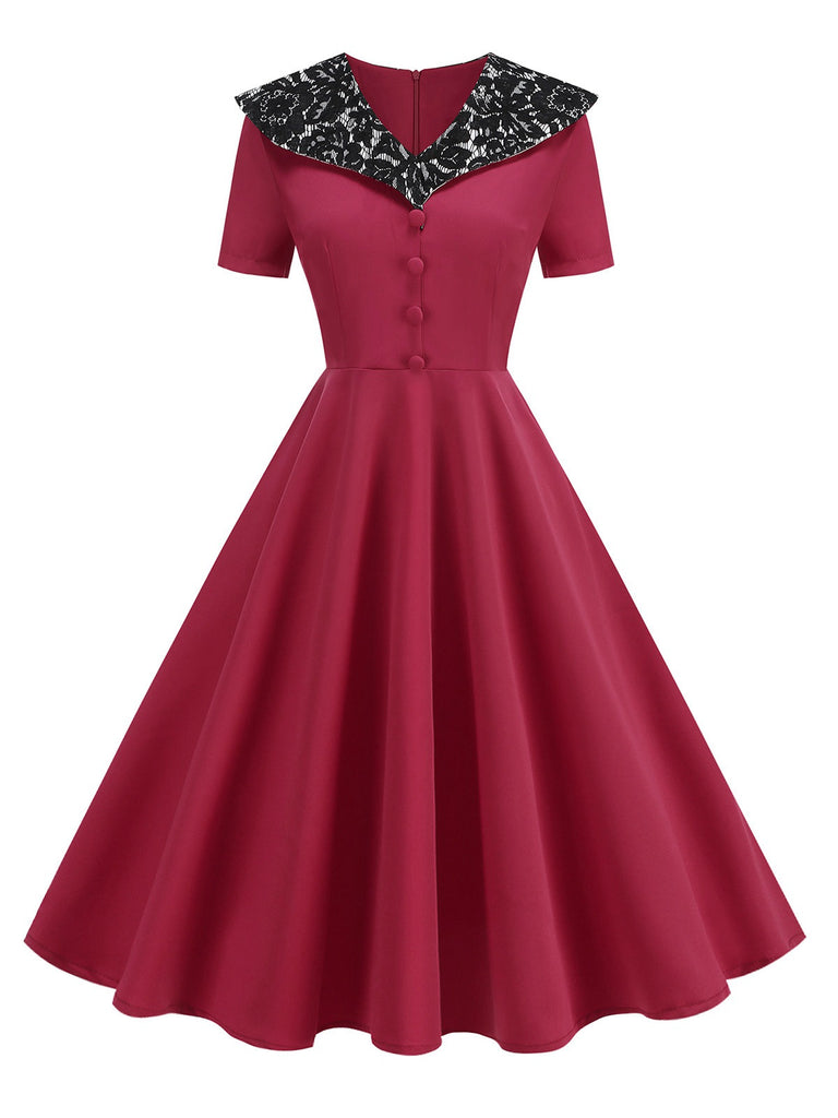 Robe trapèze col revers sauvage rouge en dentelle florale des années 1950