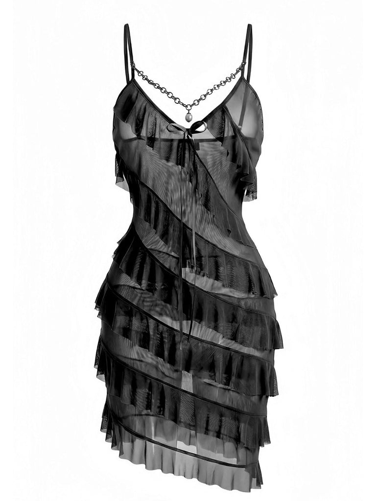 Robe de nuit à bretelles de volants ornée de perles des années 1960