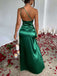 Robe asymétrique en satin fendue et froncée années 1960