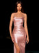 Robe fendue rose froncée en satin uni années 1930