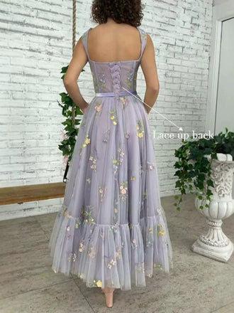 Robe Violet en maille florale à lacets et baleines des années 1930
