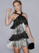 Robe de cocktail noire à bretelles franges et sequins années 1920