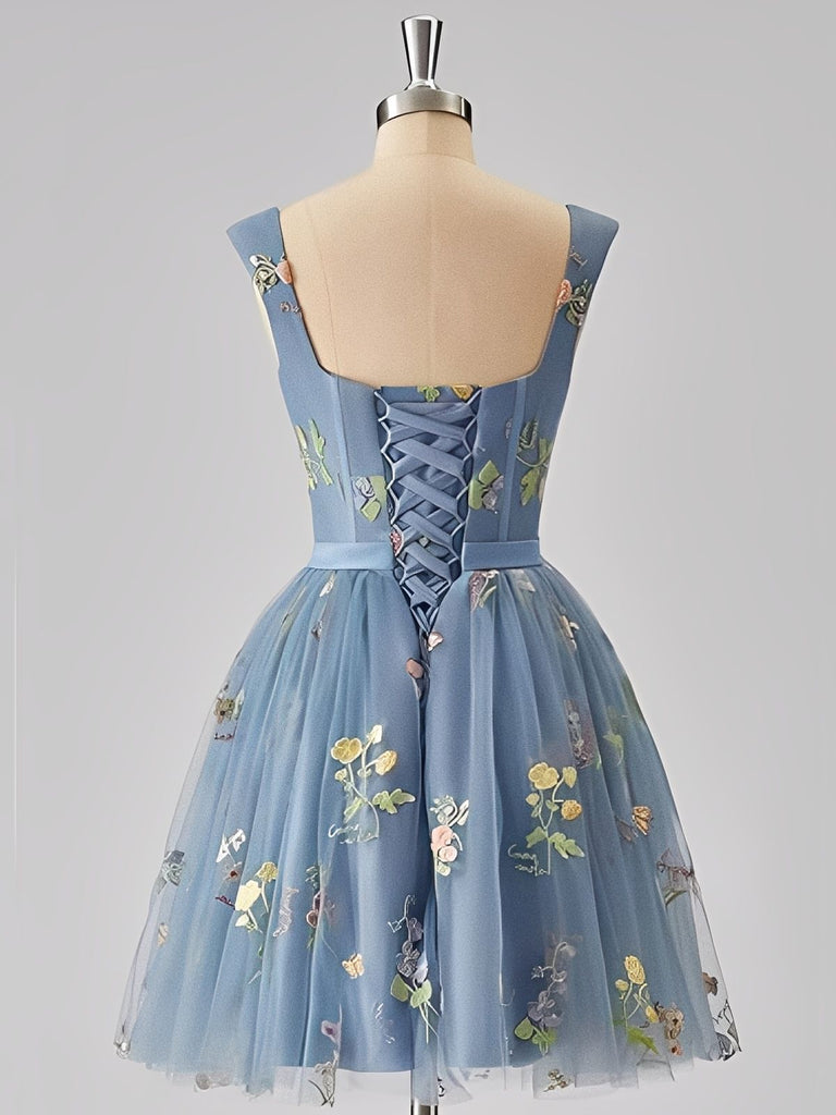 Robe courte en dentelle florale brodée années 1970