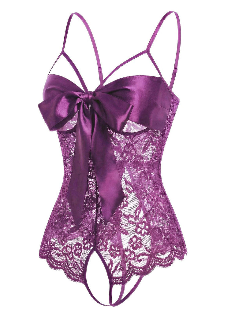 Lingerie en dentelle et satin avec nœud et bretelles réglables années 1970