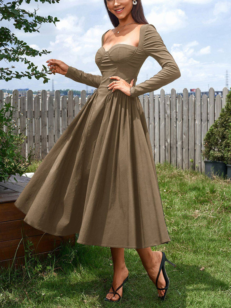 Robe mi-longue plissée à lacets et dos nu années 1960