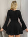 Robe col carré et manches cloche côtelées années 60