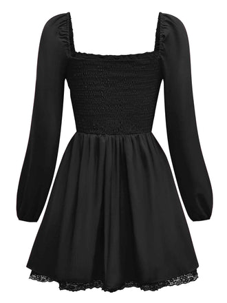 Robe gothique en dentelle avec nœud papillon années 1950