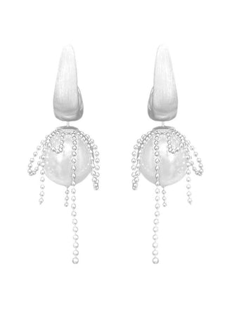 Boucles d'oreilles pendantes à pompon en perles de cuivre blanc - style vintage et rétro, blanc pur