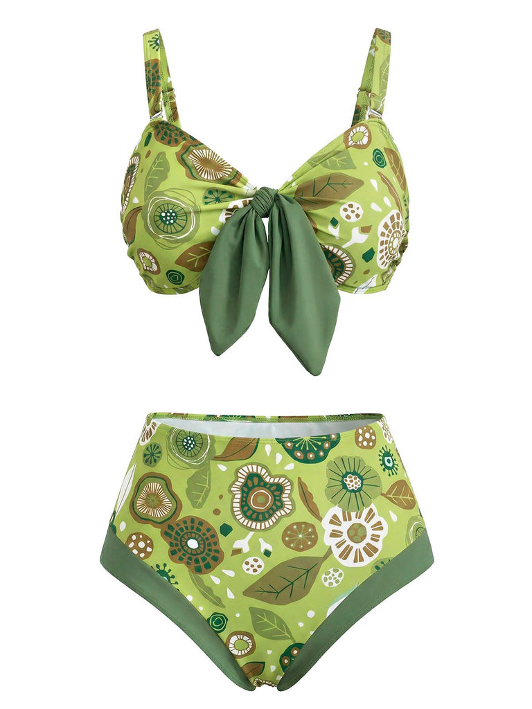 Ensemble bikini à motifs verts sur fond blanc