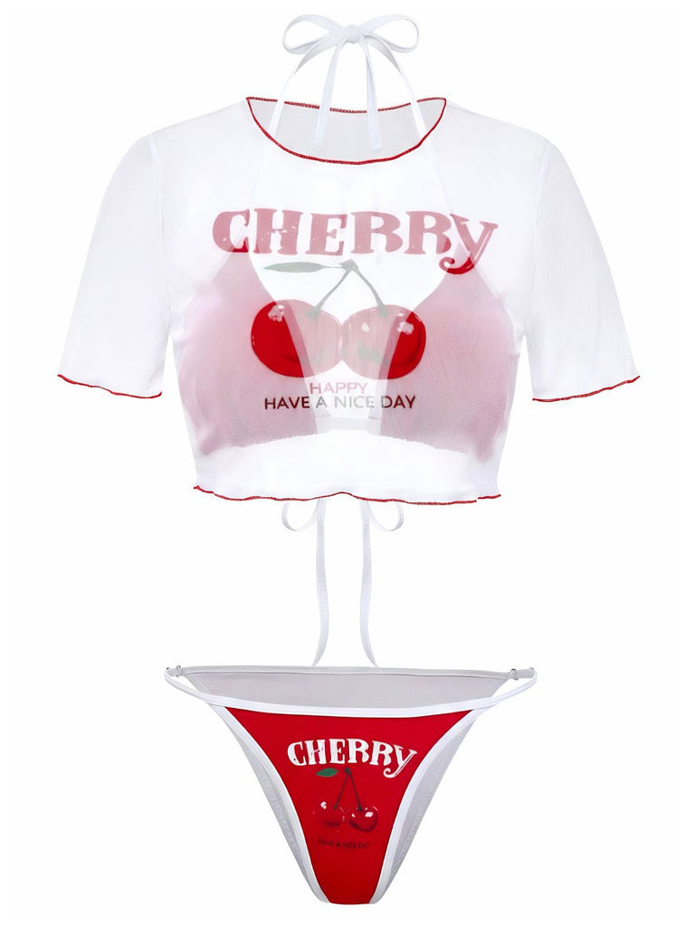 Ensemble bikini blanc avec des touches de rouge et le logo « Cherry » sur fond blanc