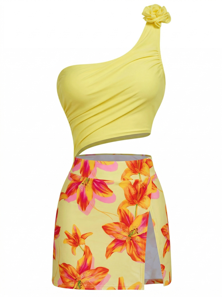 Maillot de bain une pièce jaune à motif floral 3D des années 1940 sur fond blanc