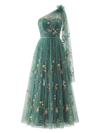 Robe longue en tulle vert asymétrique à une épaule, ornée de broderies florales, idéale pour les occasions formelles d'inspiration années 1930.