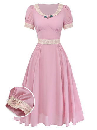 Robe rose en dentelle