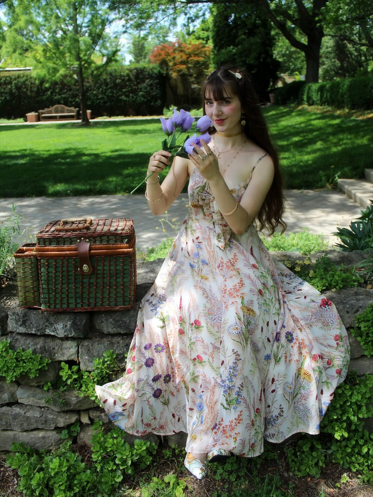 Robe bohème multicolore à fleurs col V années 1930