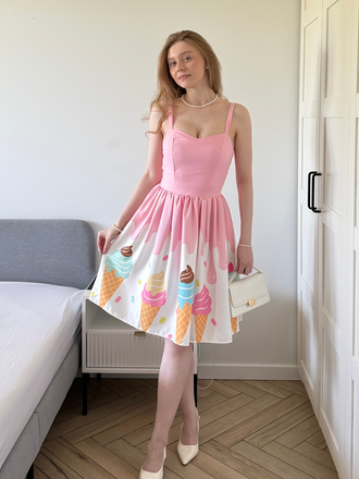 Robe rose col en cœur et motif glace des années 1950