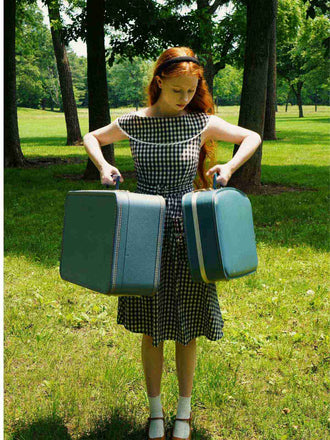 Robe noire à carreaux vichy revers larges avec ceinture années 1950