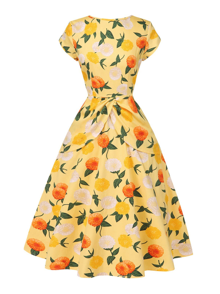 [Prévente] Robe froncée à fleurs d'hortensia jaune des années 1950