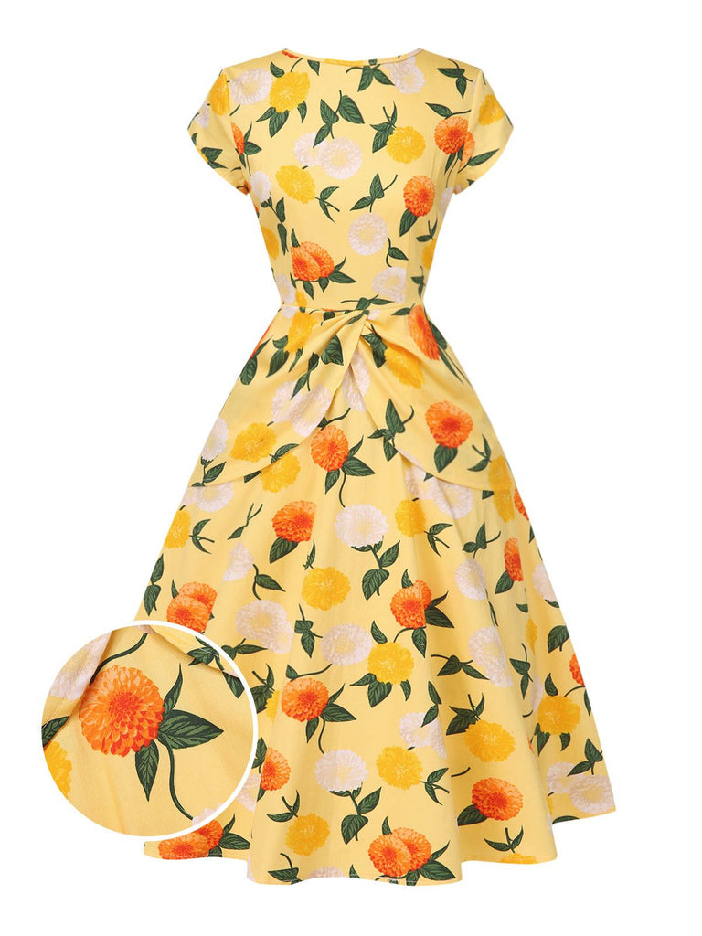 [Prévente] Robe froncée à fleurs d'hortensia jaune des années 1950