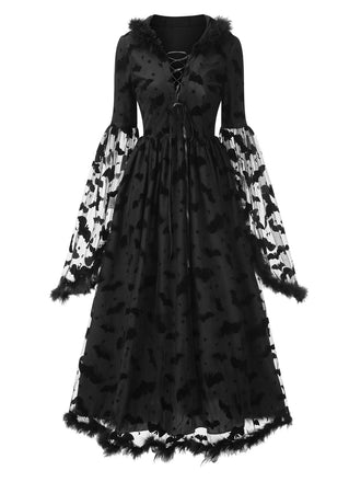 Robe noire à capuche en maille chauve-souris avec ourlet brut des années 1940