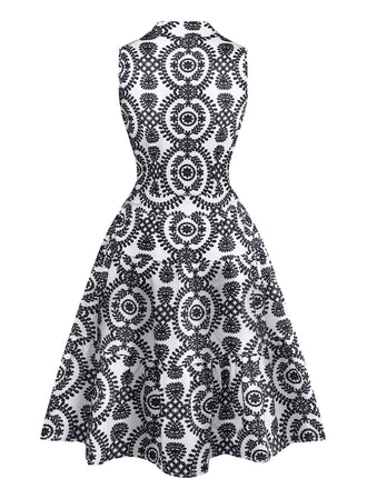 Robe noire à fleurs sans manches à revers années 1940