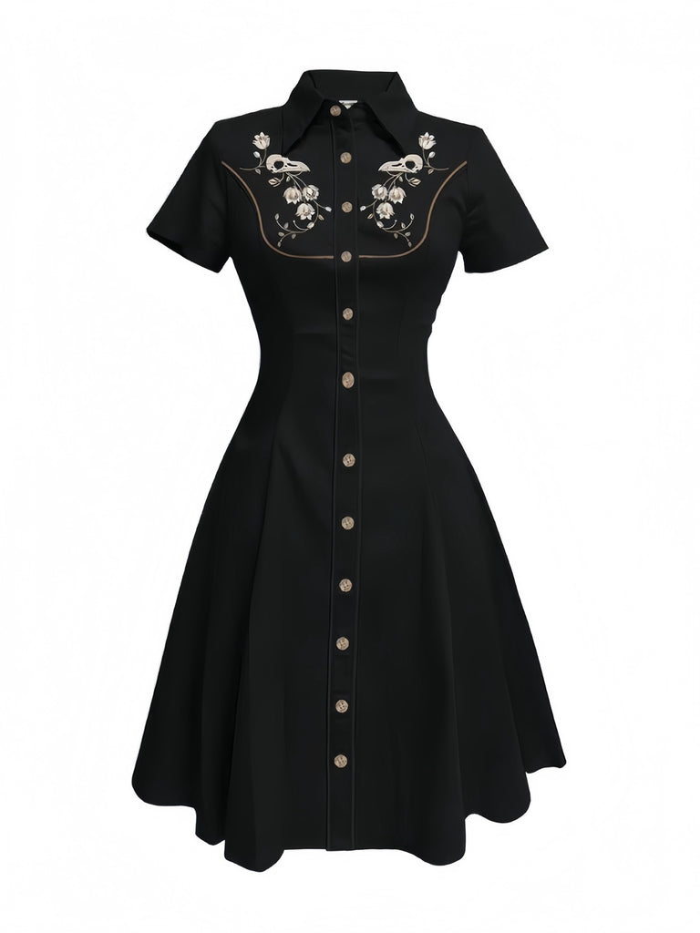 Robe noire en coton brodée de fleurs western années 1940