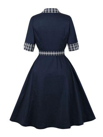 Robe croisée à carreaux col rever bleu avec ceinture des années 1950