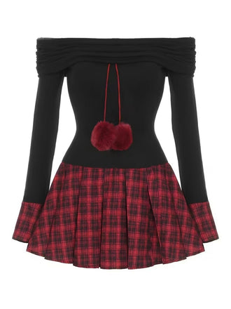 Robe plissée noire à carreaux tartan épaules dénudées des années 1960