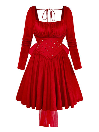 Robe rouge en velours ornée de perles et de tulle froncé avec nœud années 1950