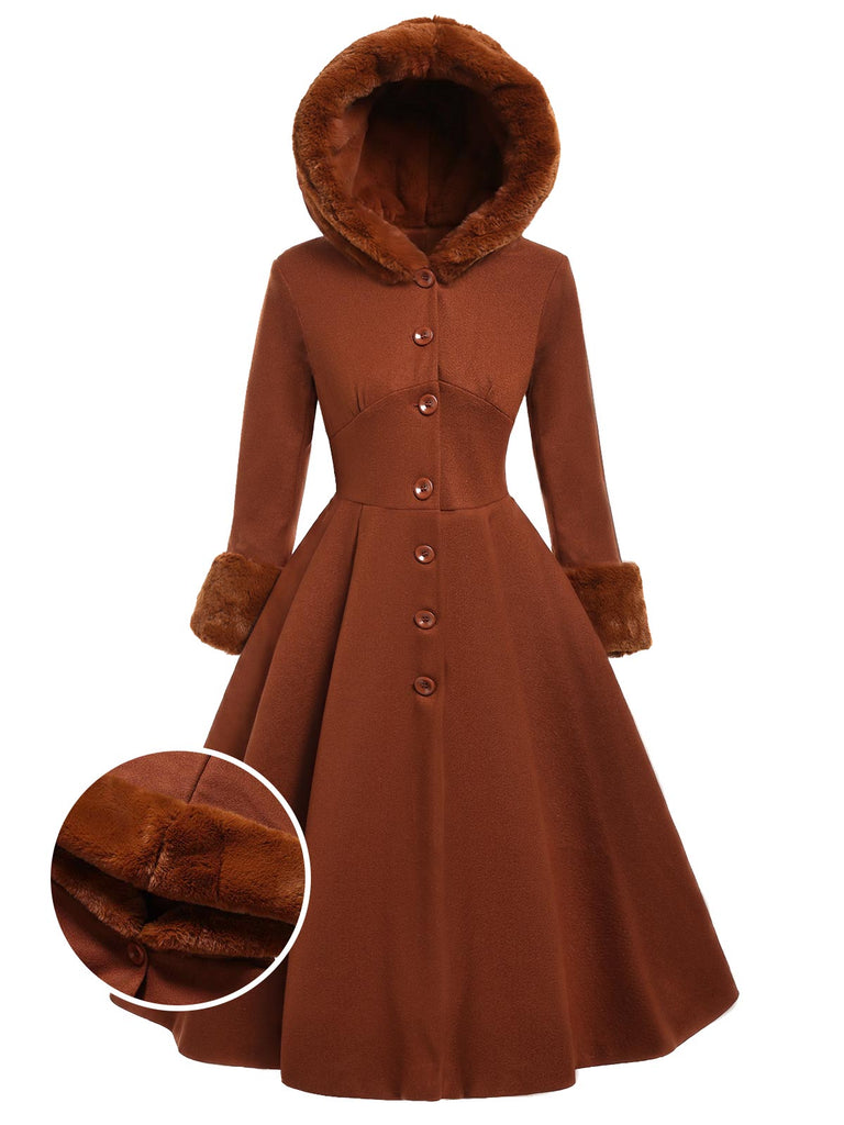 Manteau rose à capuche boutonné en fausse laine années 1950