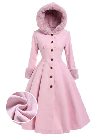 Manteau rose à capuche boutonné en fausse laine années 1950