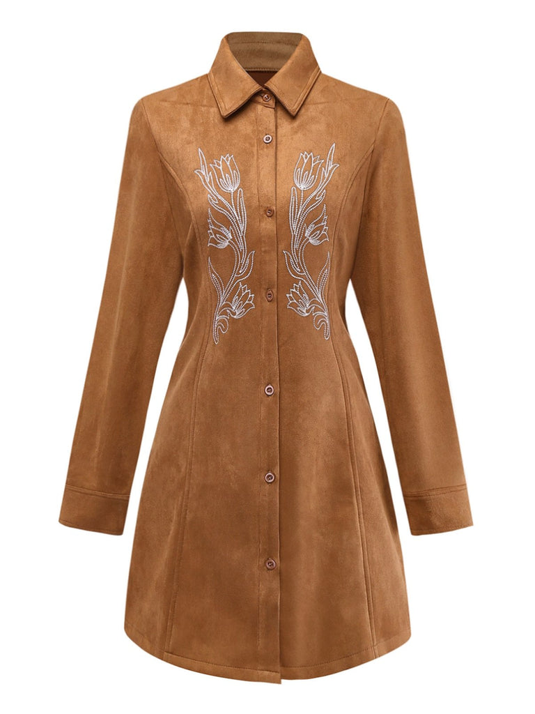Robe marron en faux daim brodé de fleurs col chemise des années 1970