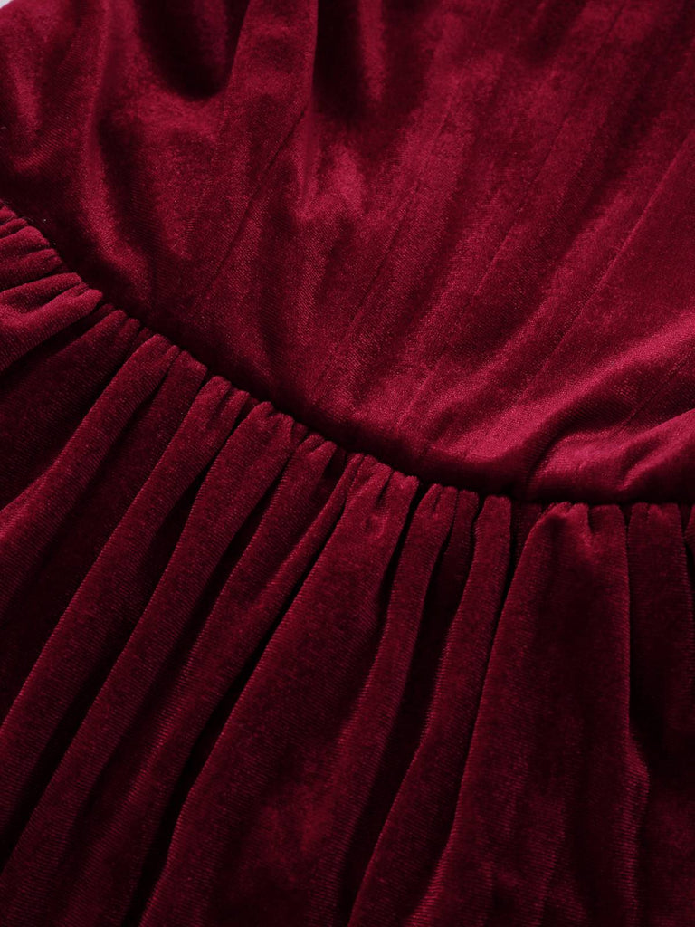 Robe courte en velours uni à col carré des années 1970