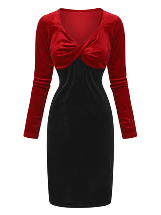 Robe moulanteen velours col en V torsadé rouge et noire des années 1960