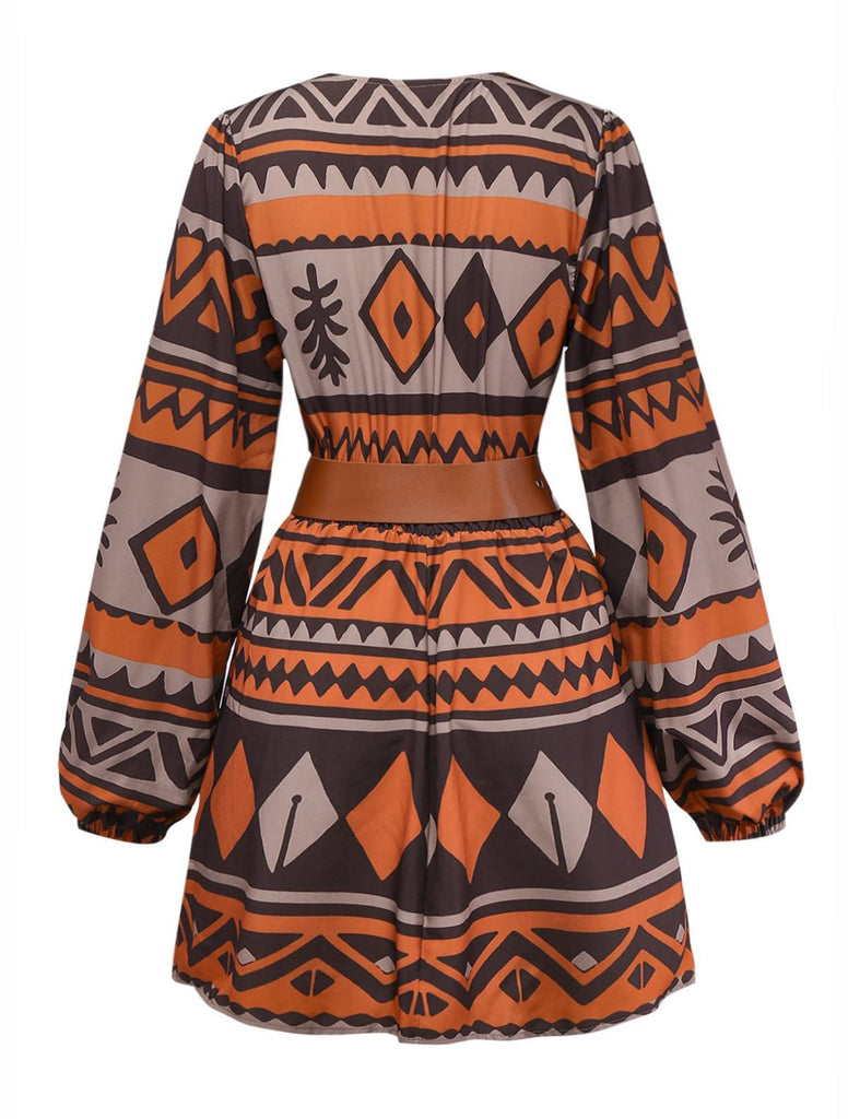 Robe bohème marron à imprimé tribal et décolleté en V profond style années 1970