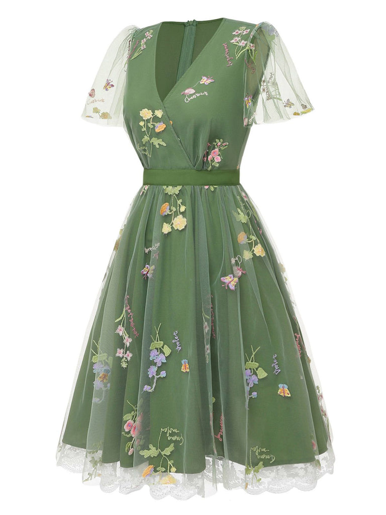 [Prévente] Robe verte manches bouffantes et broderies florales en résille années 50