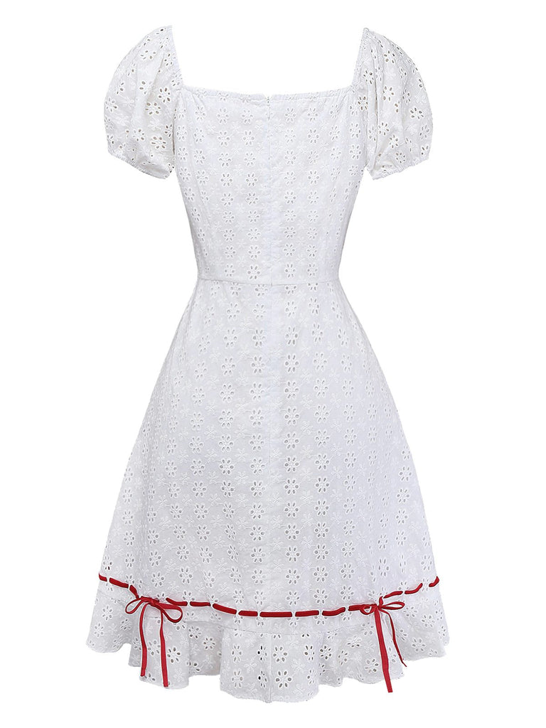 [Prévente] Robe blanche coton brodé à nœud bouffant et volants années 1960