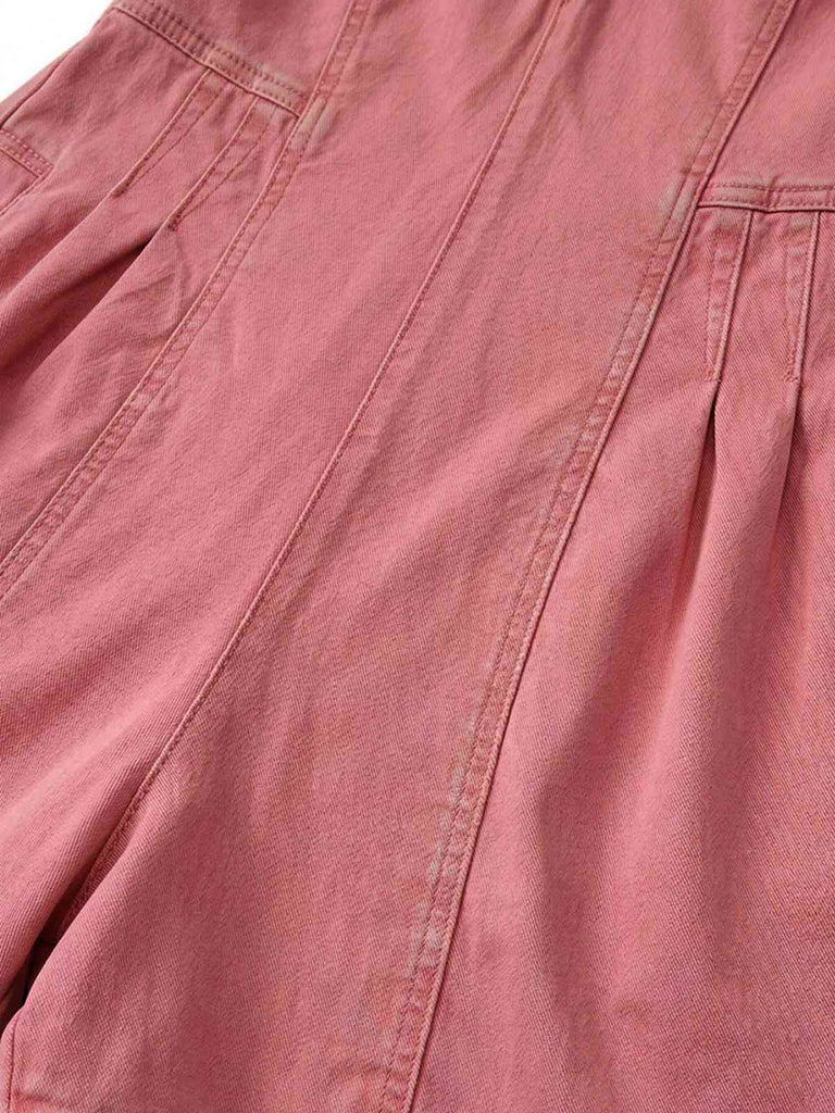 Combishort jean rose à bretelles et col en V années 60