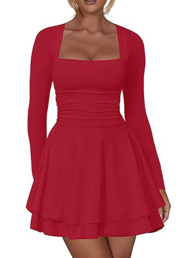 Robe coupe cintrée col carré et manches longues années 1980