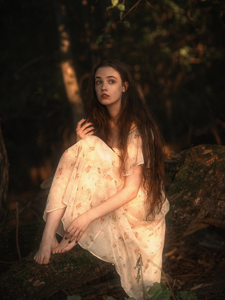 Robe jaune mousseline à manches papillon années 1930